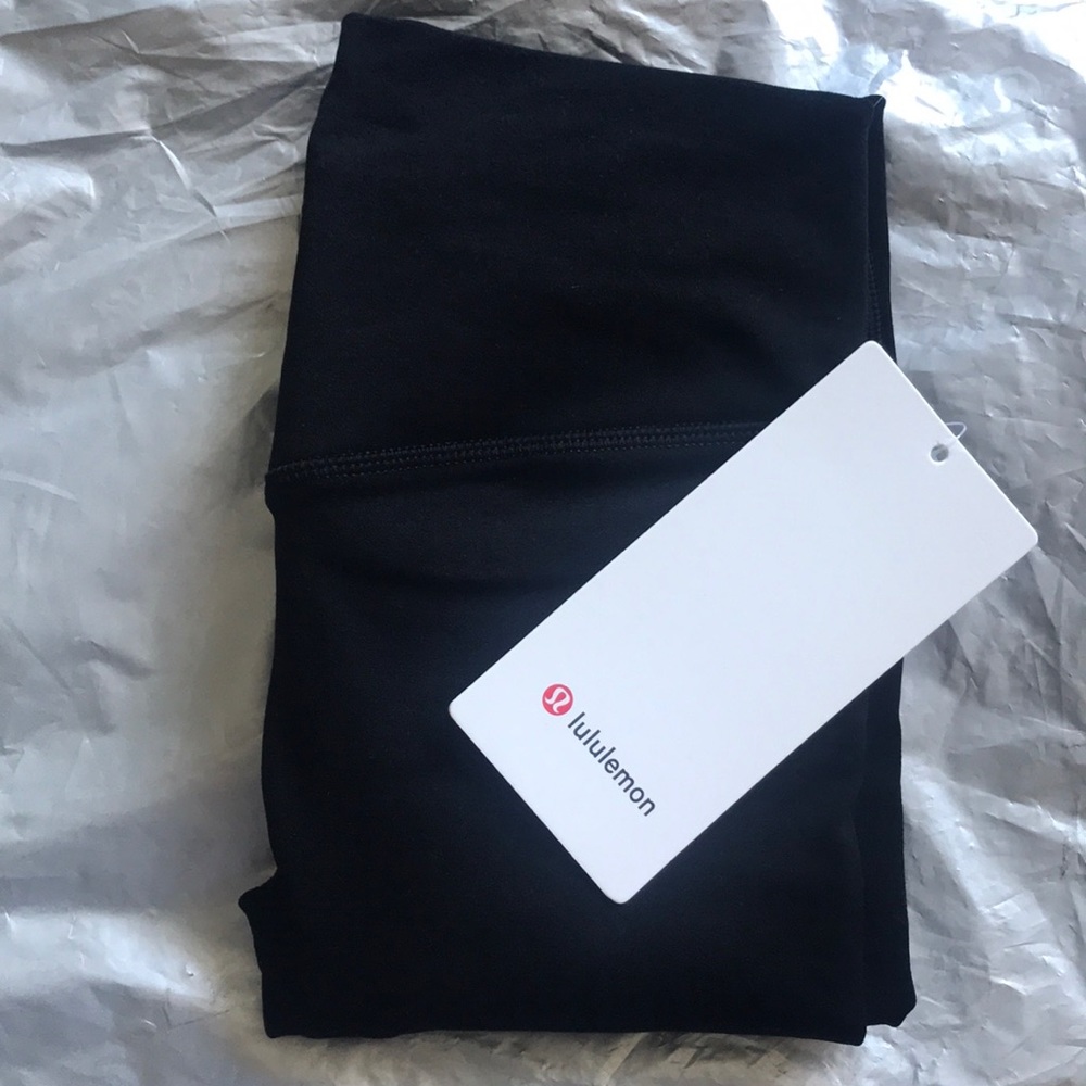 Lululemon Reveal Tight 26" *Aurora